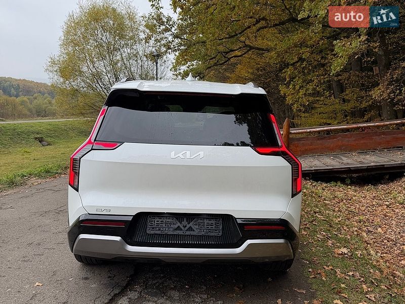 Позашляховик / Кросовер Kia EV9 2025 в Бориславі