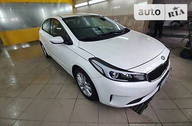 Седан Kia Forte 2017 в Киеве