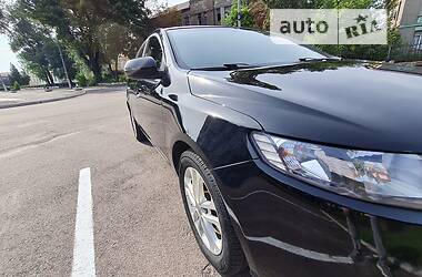 Хэтчбек Kia Forte 2012 в Каменском