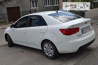 Седан Kia Forte 2012 в Костополе