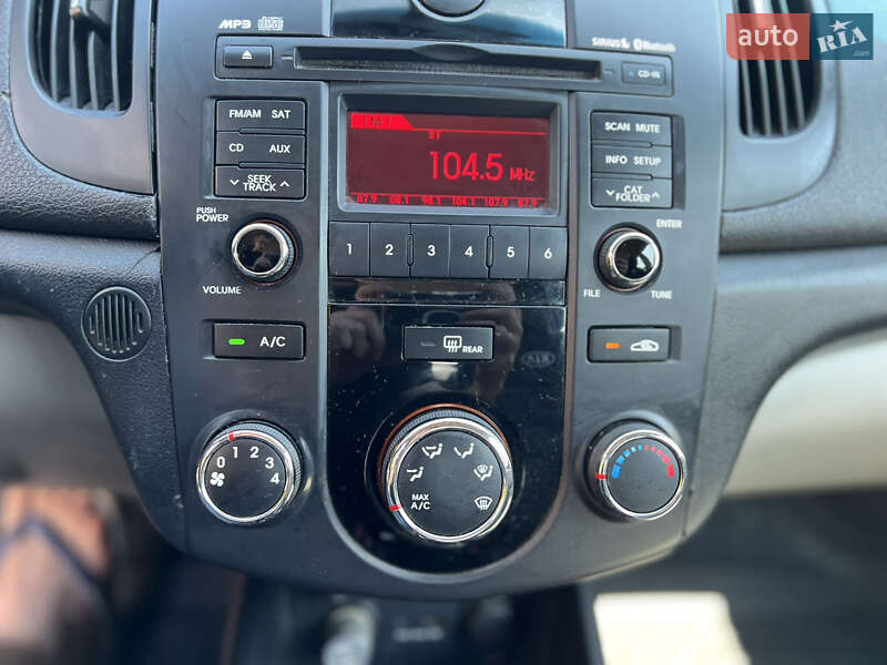 Седан Kia Forte 2010 в Черкассах