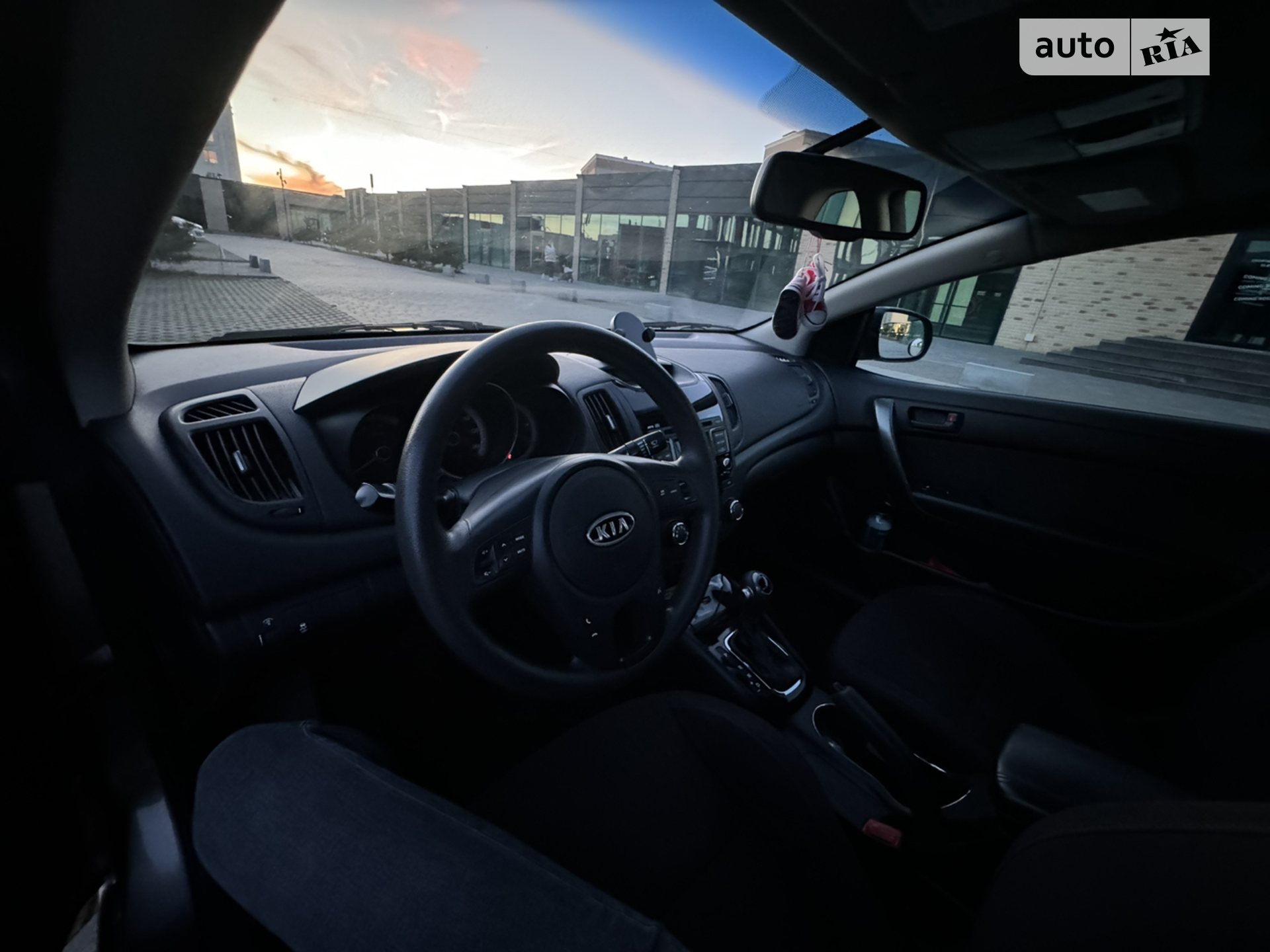 2010 Kia Forte - мініатюра 23