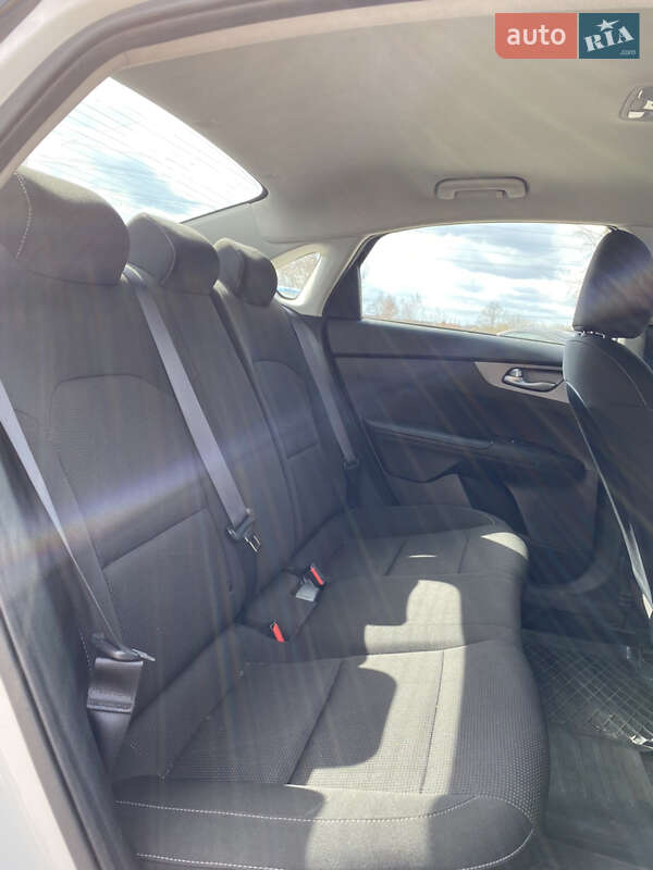 Седан Kia Forte 2019 в Києві фото 2 Седан Kia Forte 2019 в Києві