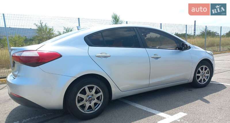 Седан Kia Forte 2016 в Запорожье
