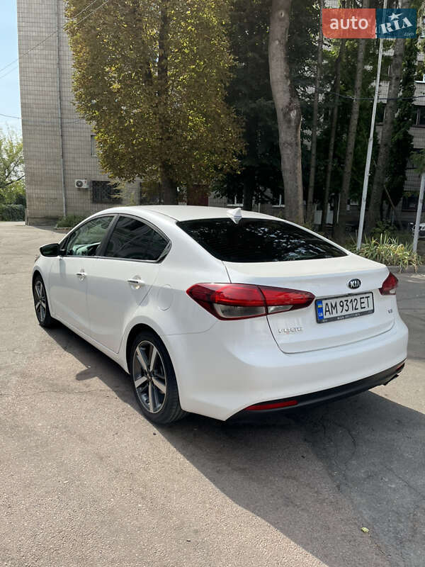 Седан Kia Forte 2016 в Житомире