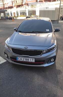 Хэтчбек Kia Forte 2017 в Умани