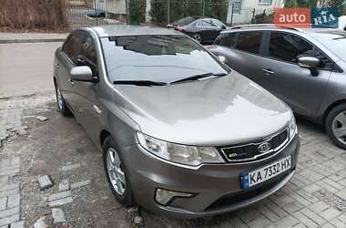 Седан Kia Forte 2010 в Сумах