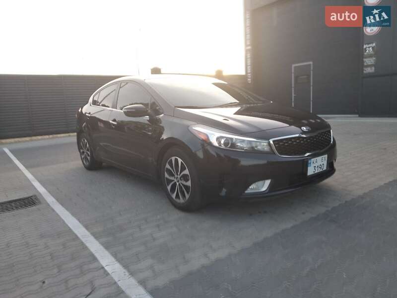 Седан Kia Forte 2016 в Ужгороді