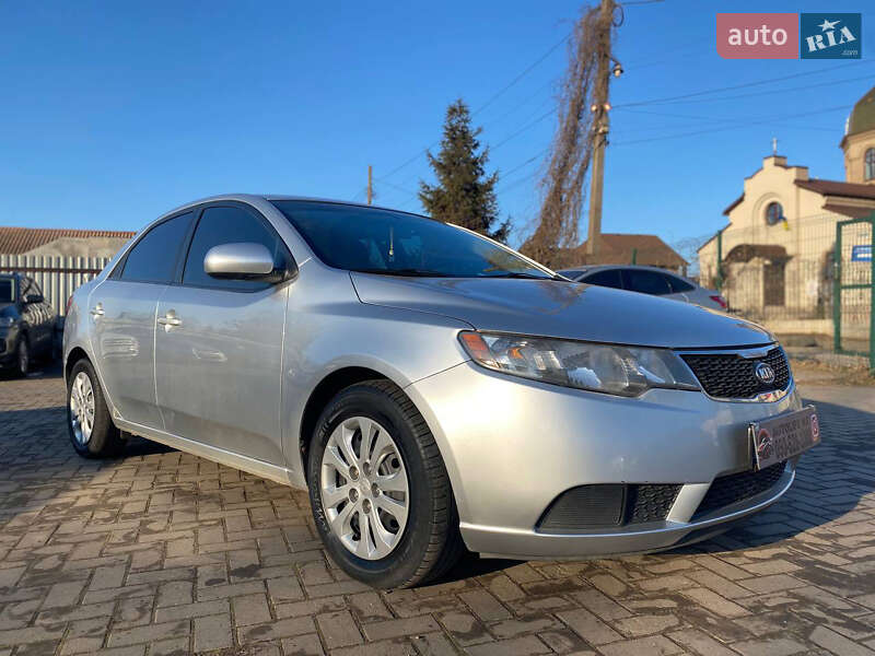Седан Kia Forte 2012 в 