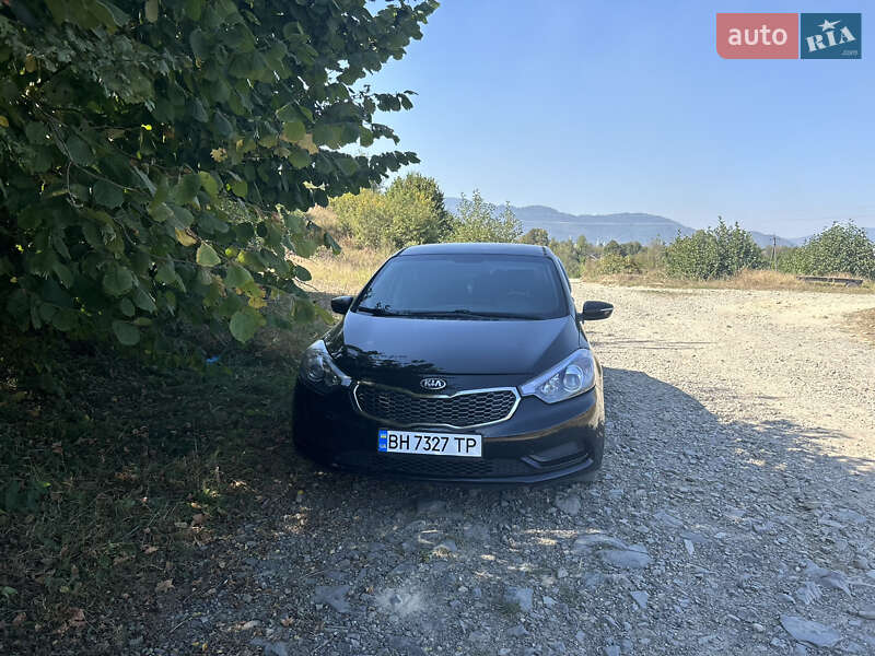 Седан Kia Forte 2013 в Хусте