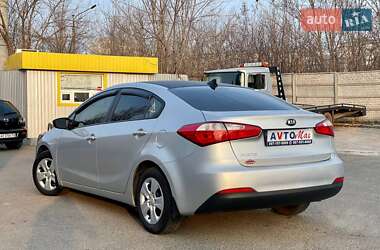 Седан Kia Forte 2013 в Кривом Роге