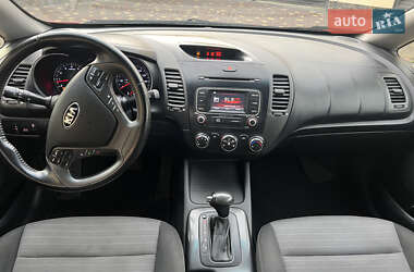 Седан Kia Forte 2013 в 