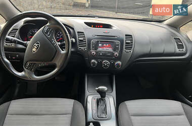 Седан Kia Forte 2013 в 