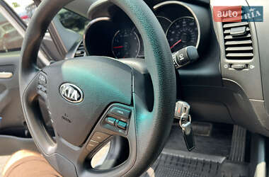 Седан Kia Forte 2015 в 