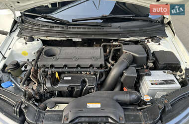 Седан Kia Forte 2010 в 