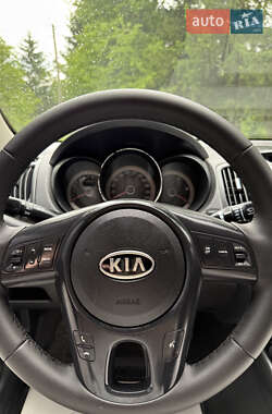 Седан Kia Forte 2013 в 