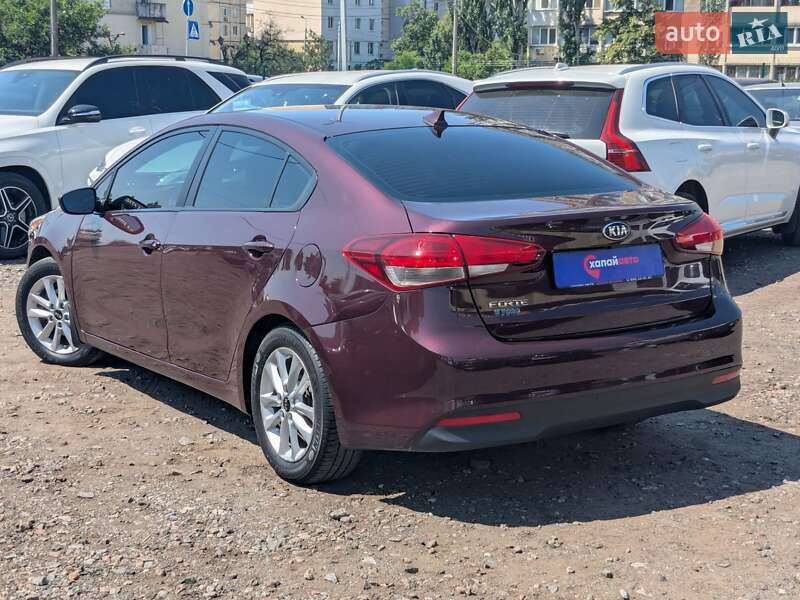 Седан Kia Forte 2016 в Киеве