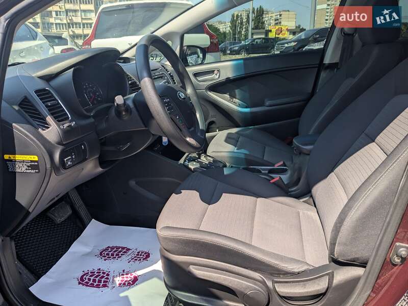Седан Kia Forte 2016 в Киеве
