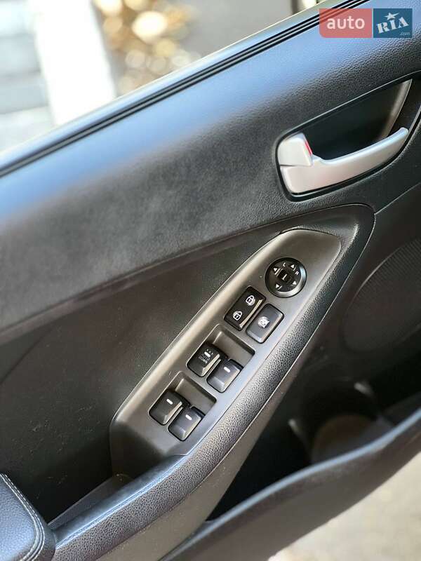 Седан Kia Forte 2017 в Миколаєві фото 8 Седан Kia Forte 2017 в Миколаєві