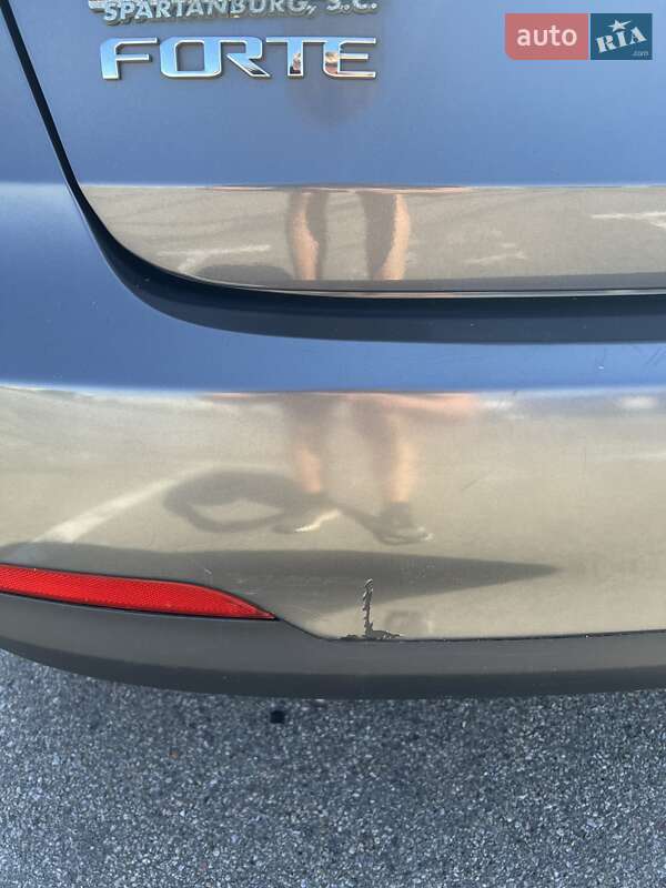 Седан Kia Forte 2013 в Києві