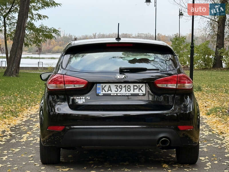 Хэтчбек Kia Forte 2016 в Киеве фото 7 Хэтчбек Kia Forte 2016 в Киеве