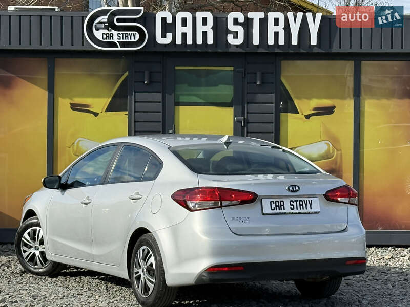 Седан Kia Forte 2017 в Стрые