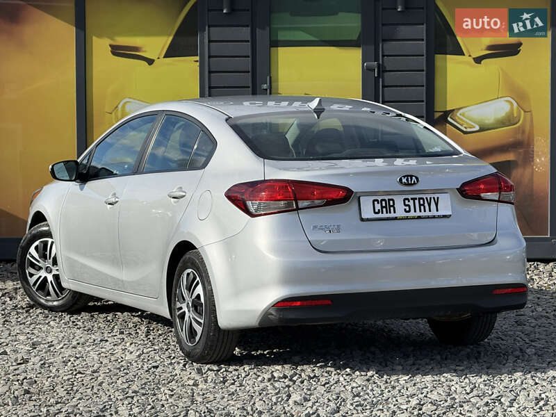 Седан Kia Forte 2017 в Стрые