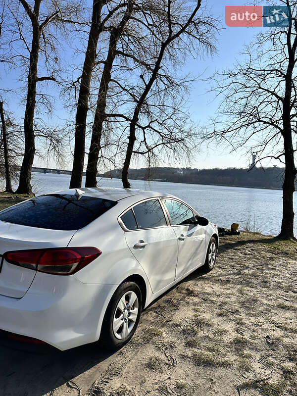 Седан Kia Forte 2018 в Києві