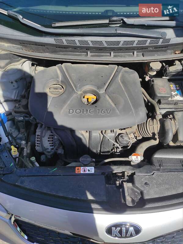 Седан Kia Forte 2015 в Кропивницком