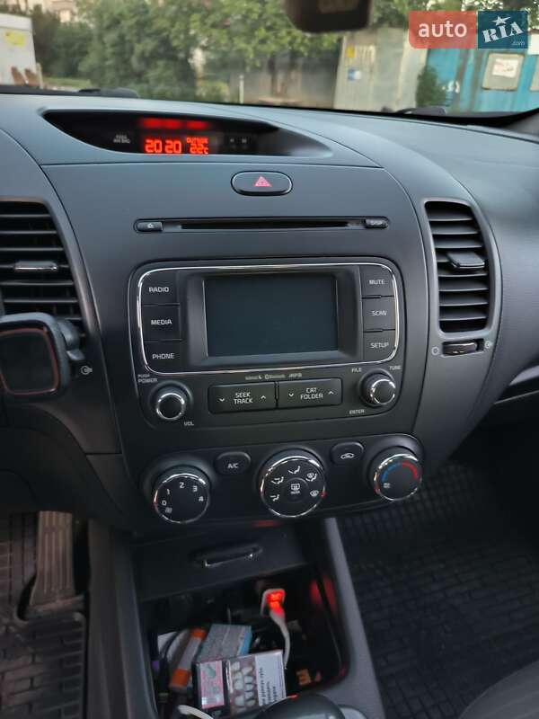 Седан Kia Forte 2015 в Кропивницком