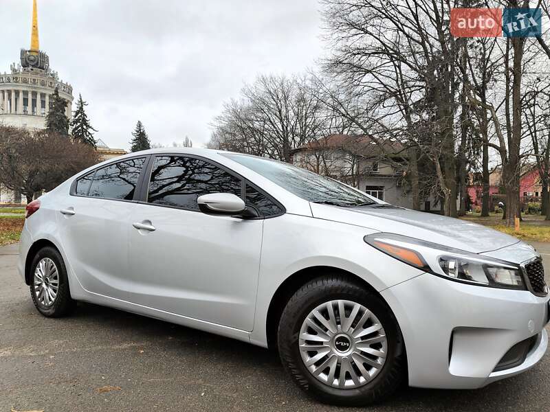 Седан Kia Forte 2016 в Киеве