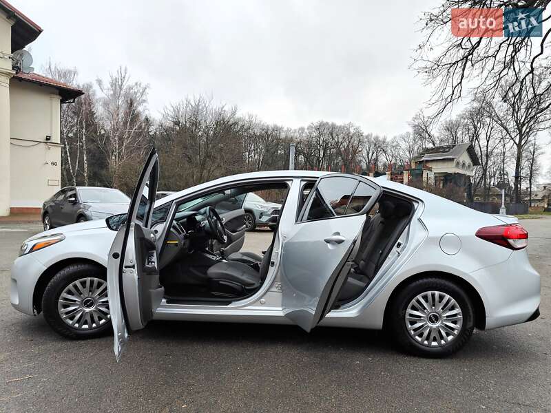 Седан Kia Forte 2016 в Киеве