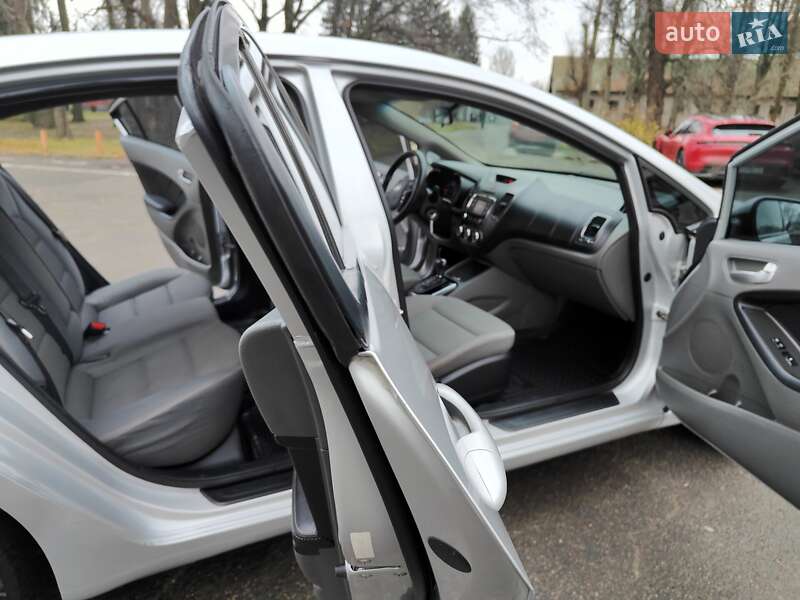 Седан Kia Forte 2016 в Киеве