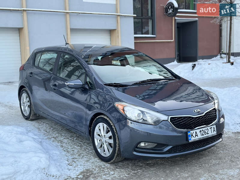 Хэтчбек Kia Forte 2015 в Киеве
