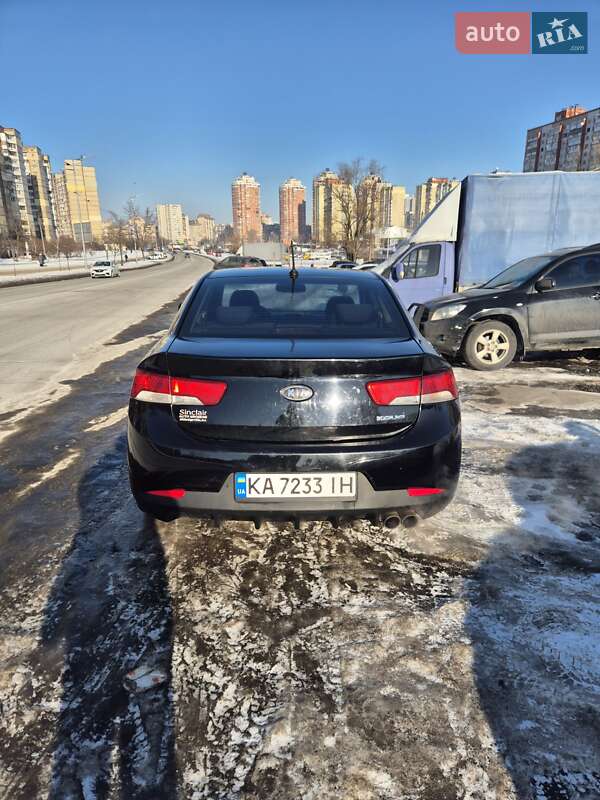 Купе Kia Forte 2010 в Киеве