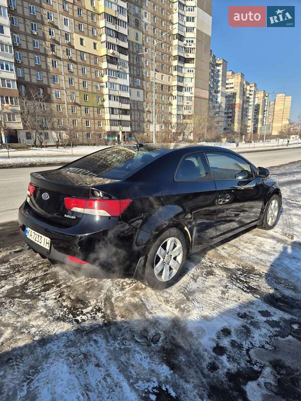 Купе Kia Forte 2010 в Киеве