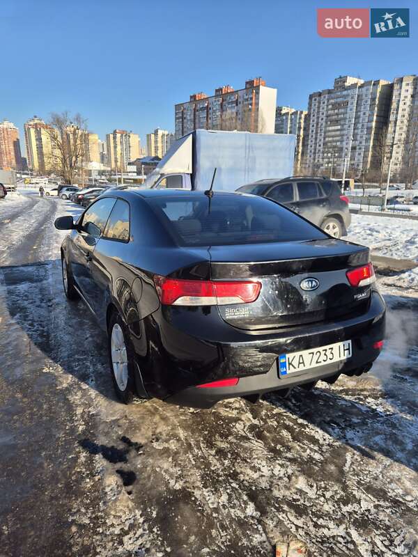 Купе Kia Forte 2010 в Киеве