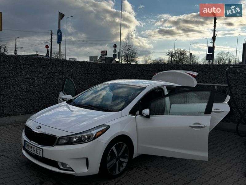 Седан Kia Forte 2016 в Житомире фото Седан Kia Forte 2016 в Житомире