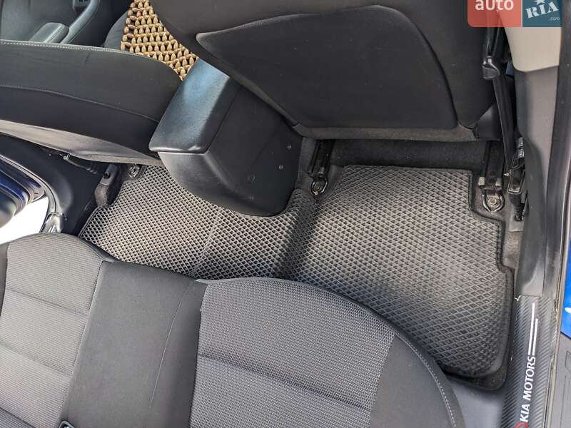 Седан Kia Forte 2017 в Кременчуге