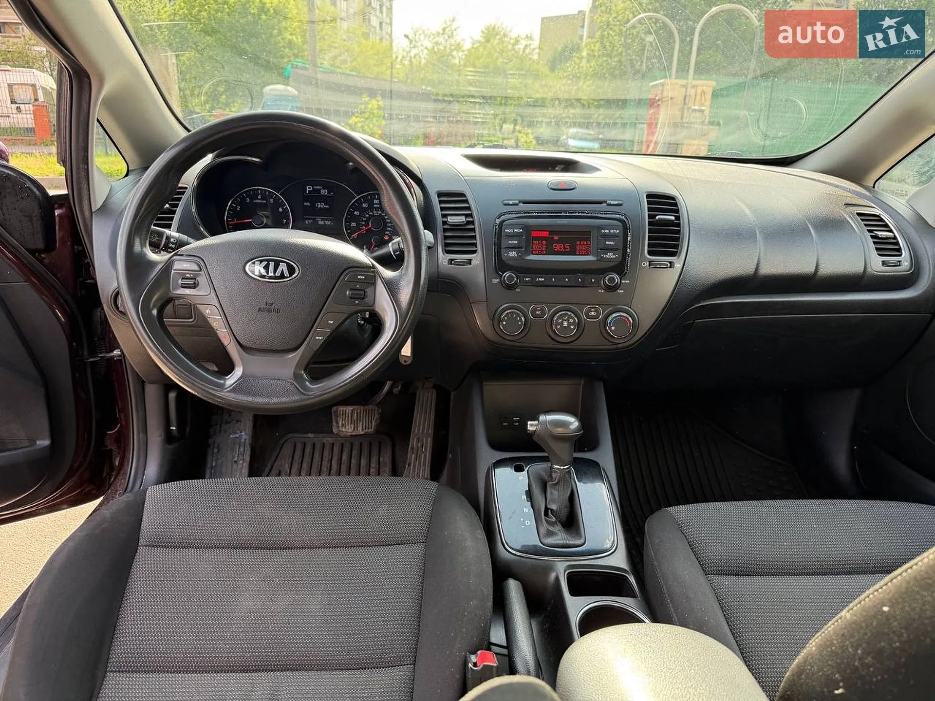 2017 Kia Forte - мініатюра 11