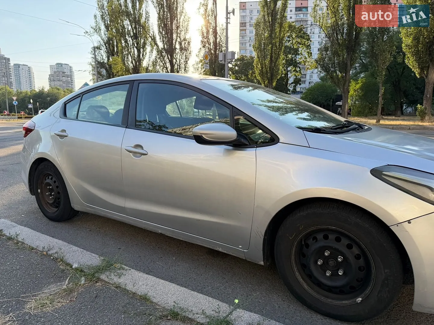 2016 Kia Forte - мініатюра 2