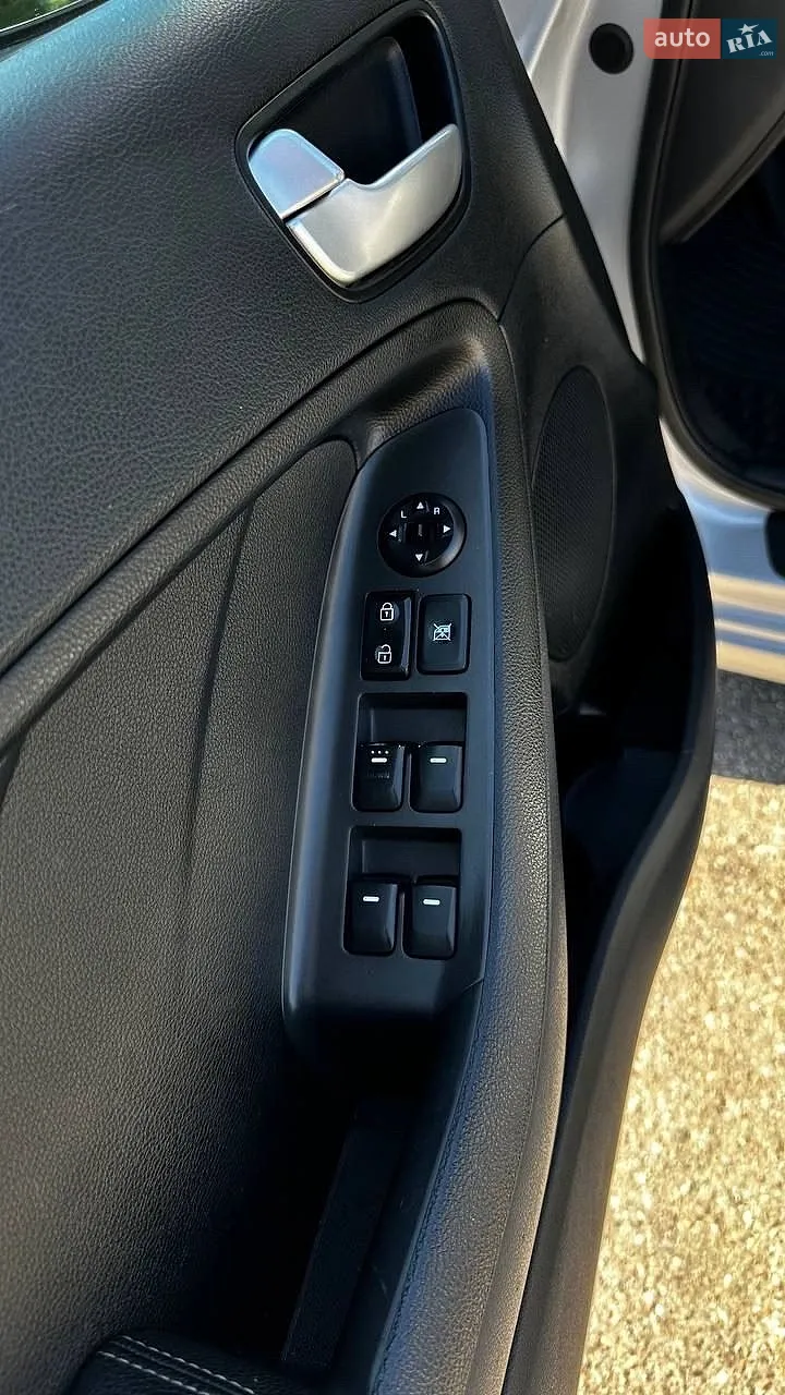 2016 Kia Forte - мініатюра 14