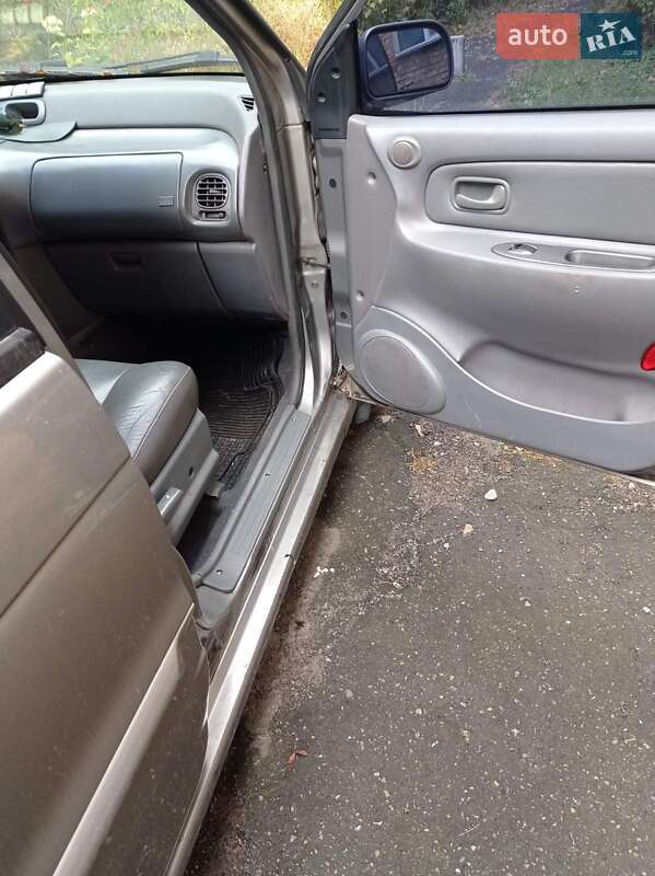 Минивэн Kia Joice 2000 в Киеве