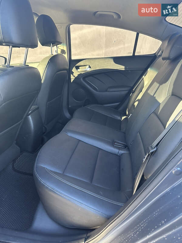 Седан Kia K3 2015 в Киеве