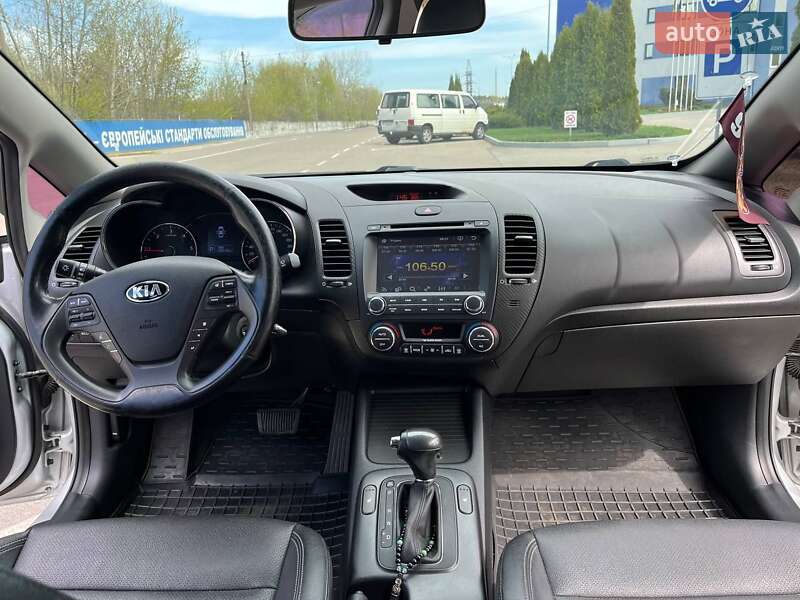 Седан Kia K3 2015 в Киеве