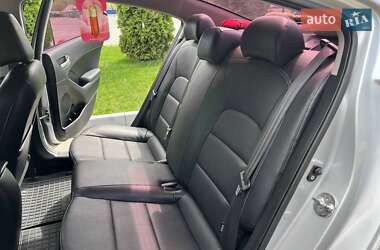 Седан Kia K3 2015 в 