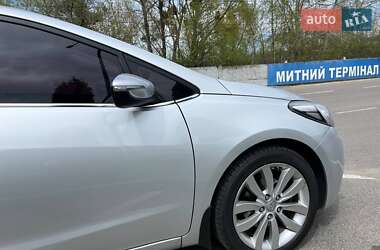 Седан Kia K3 2015 в 