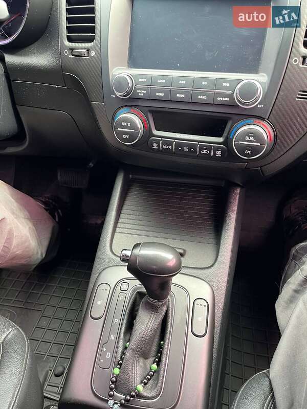 Седан Kia K3 2015 в Киеве