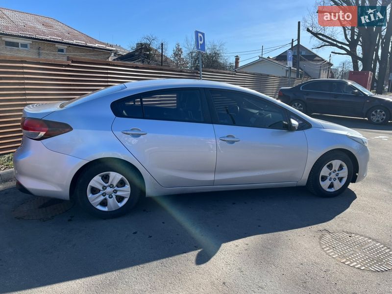 Седан Kia K3 2016 в Киеве