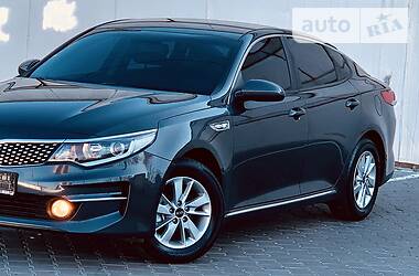 Седан Kia K5 2016 в 